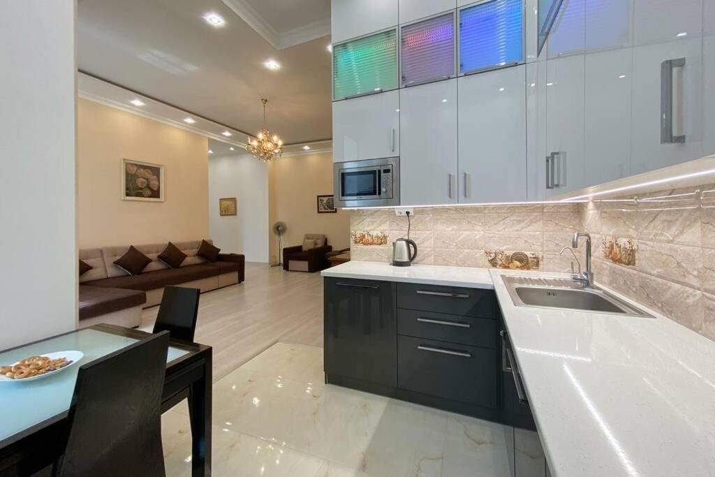 Comfortable Luxury Apartment With 3 Rooms. Center Heart Of Kiev Eksteriør bilde
