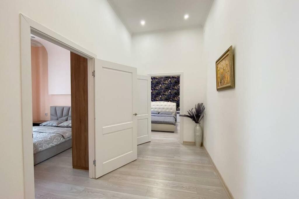 Comfortable Luxury Apartment With 3 Rooms. Center Heart Of Kiev Eksteriør bilde